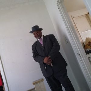 Meet your Posher, Kenneth